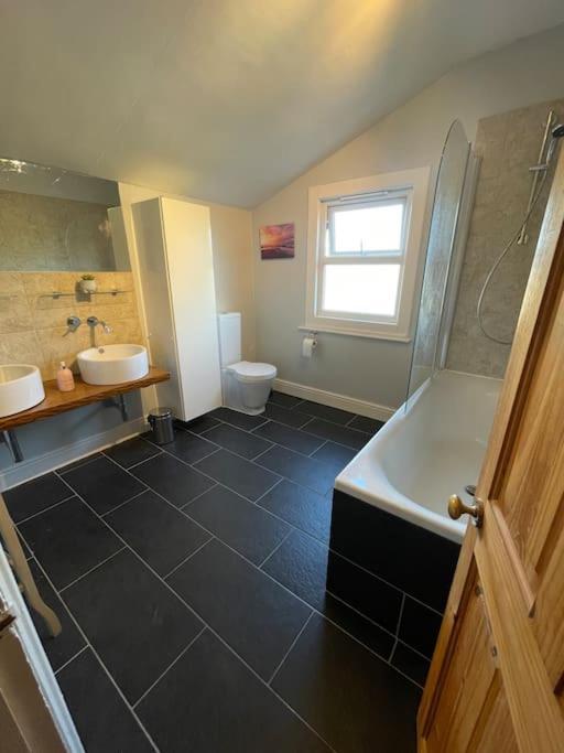Gloucester Rd 2 Mins Away - Fab, New, Trendy House Bristol Zewnętrze zdjęcie