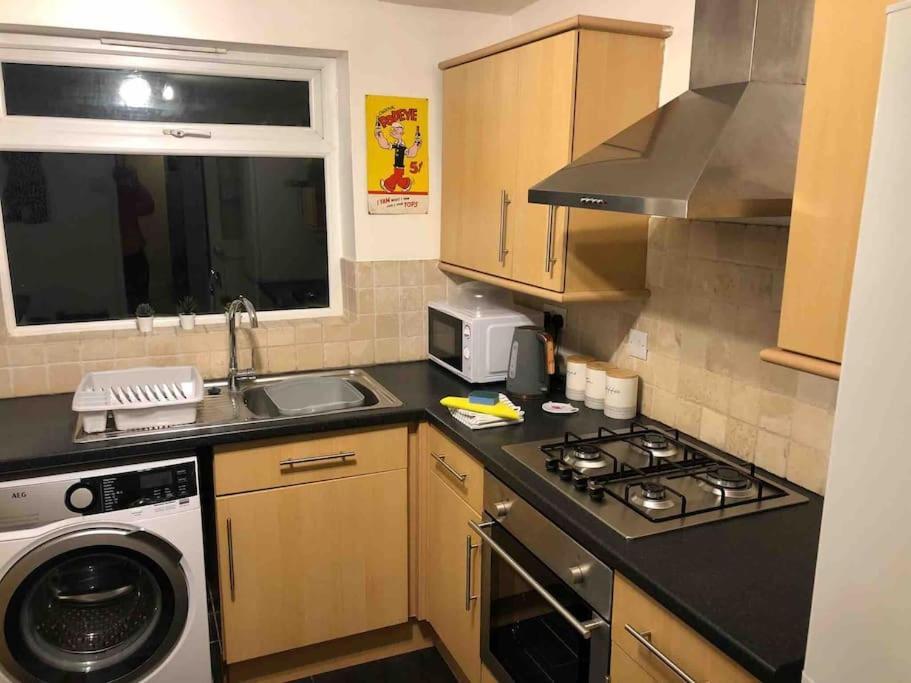 Gloucester Rd 2 Mins Away - Fab, New, Trendy House Bristol Zewnętrze zdjęcie