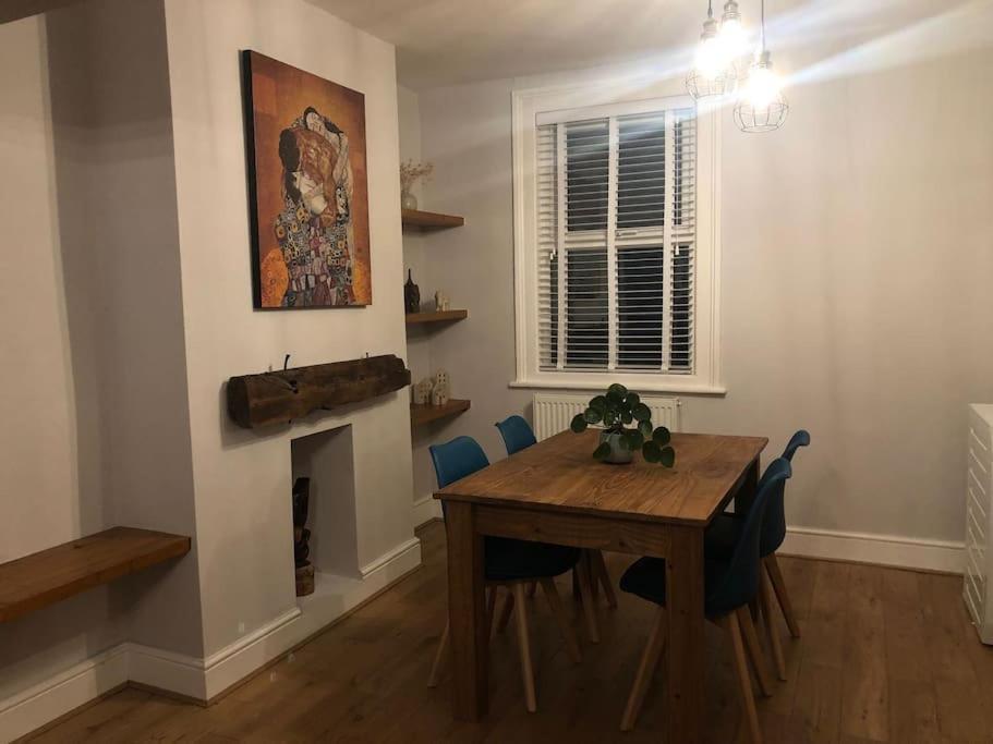 Gloucester Rd 2 Mins Away - Fab, New, Trendy House Bristol Zewnętrze zdjęcie