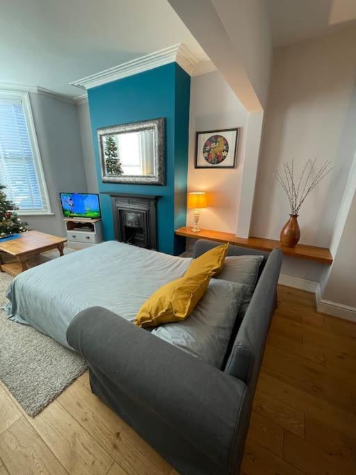 Gloucester Rd 2 Mins Away - Fab, New, Trendy House Bristol Zewnętrze zdjęcie