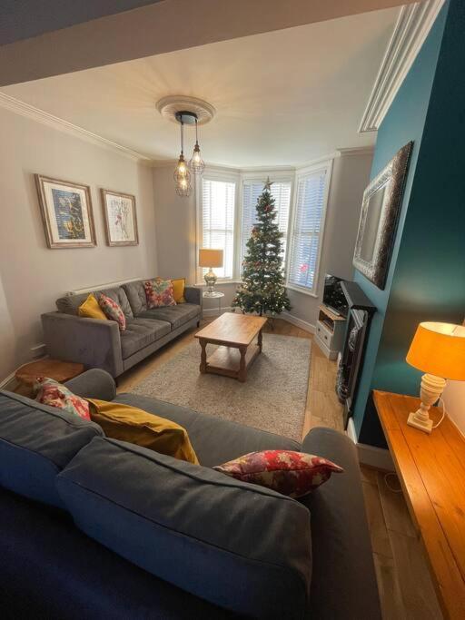 Gloucester Rd 2 Mins Away - Fab, New, Trendy House Bristol Zewnętrze zdjęcie